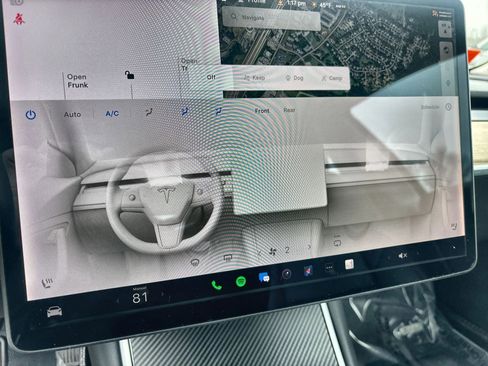 Used 2018 Tesla Model 3 Long Range image 17