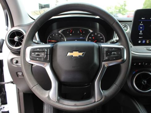 Used 2025 Chevrolet Blazer LT FWD image 26