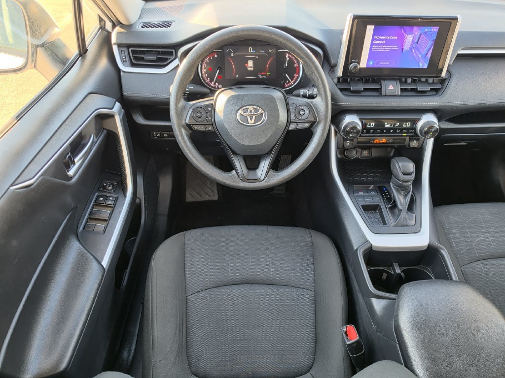 Used 2025 Toyota RAV4 XLE FWD image 14