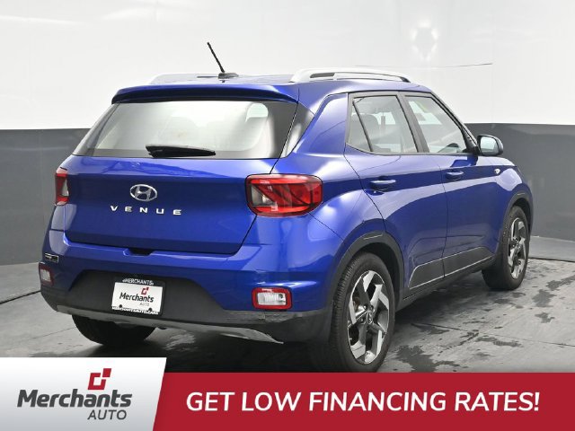 Used 2023 Hyundai Venue SEL FWD image 7