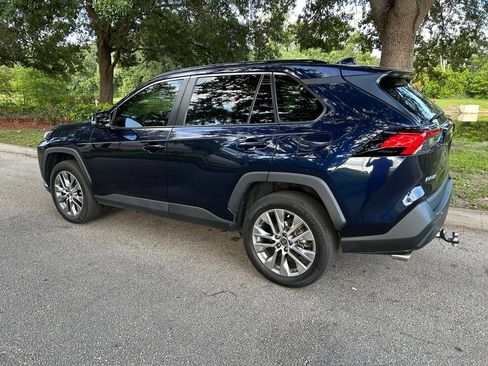 Used 2023 Toyota RAV4 XLE Premium FWD image 4
