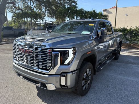 Certified 2024 GMC Sierra 3500 Denali w/ Technology Package AWD/4WD image 3