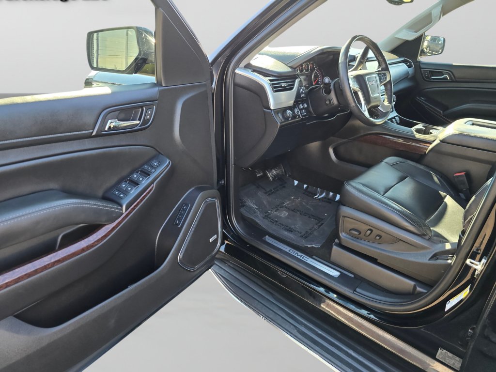 Used 2015 GMC Yukon XL SLT w/ Open Road Package AWD/4WD image 24