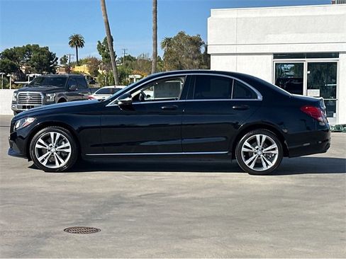 Used 2015 Mercedes-Benz C 300 4MATIC Sedan image 40