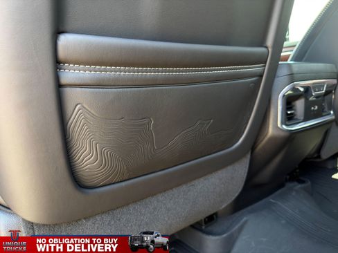 Used 2024 GMC Sierra 3500 Denali Ultimate AWD/4WD image 24