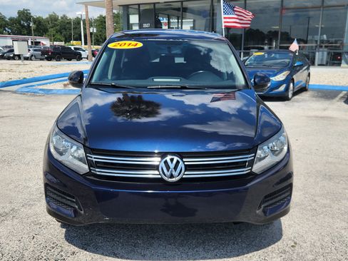 Used 2014 Volkswagen Tiguan S image 4