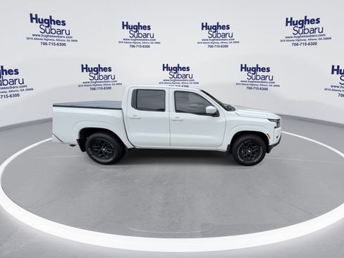Used 2024 Nissan Frontier SV RWD image 12