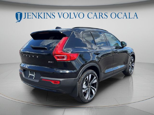 New 2026 Volvo XC40 B5 Plus w/ Climate Package AWD/4WD image 3