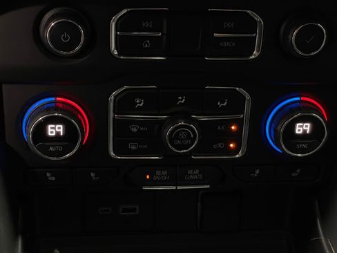 Used 2023 Chevrolet Tahoe LT image 39