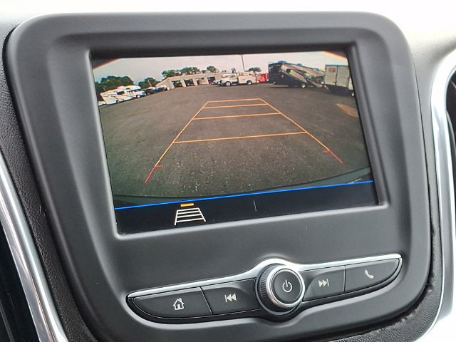 Used 2021 Chevrolet Equinox LS w/ LS Convenience Package AWD/4WD image 4