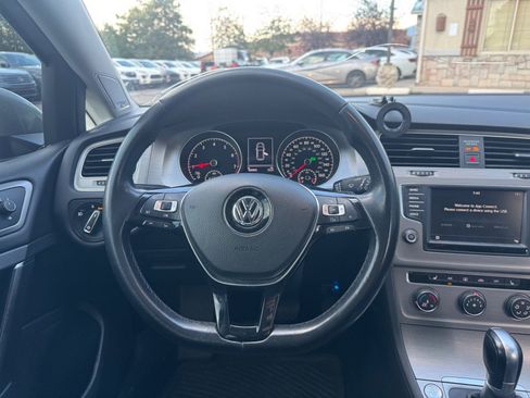 Used 2017 Volkswagen Golf SE FWD image 13