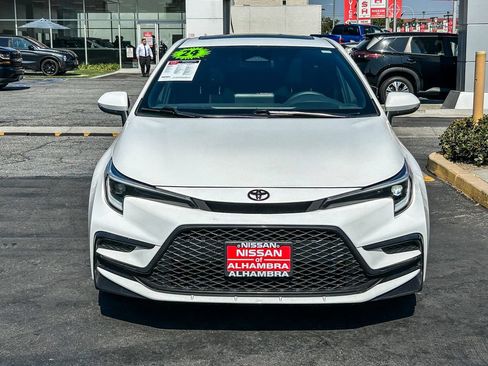 Used 2024 Toyota Corolla SE w/ SE Premium Package FWD image 3
