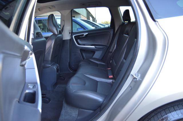 Used 2015 Volvo XC60 T5 Premier w/ Proximity Package FWD image 49