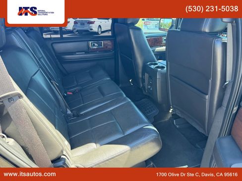 Used 2013 Lincoln Navigator 2WD w/ HD Trailer Tow Pkg image 12