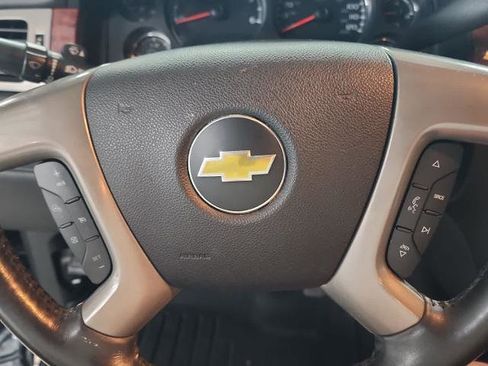 Used 2013 Chevrolet Avalanche LTZ RWD image 28