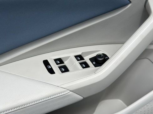 New 2026 Volkswagen Jetta SE FWD image 14