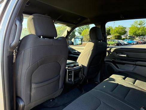 New 2026 RAM 1500 Express AWD/4WD image 27