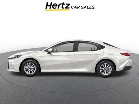 Used 2025 Toyota Camry LE FWD image 3