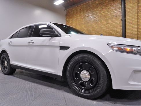 Used 2016 Ford Taurus Police Interceptor image 7
