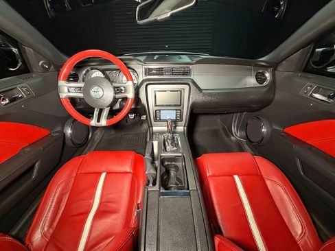 Used 2011 Ford Mustang GT RWD image 13