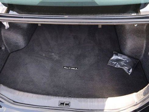 Used 2025 Nissan Altima 2.5 SV FWD image 7