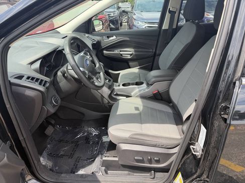 Used 2016 Ford Escape SE w/ Equipment Group 201A FWD image 16