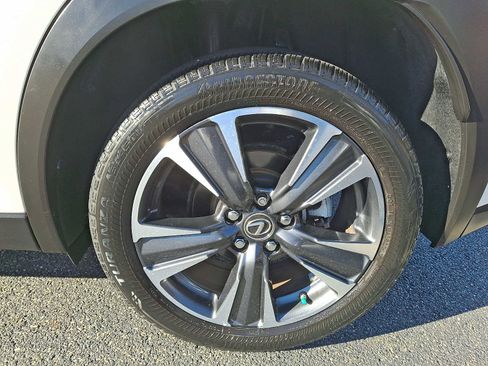 Used 2022 Lexus UX 200 image 7