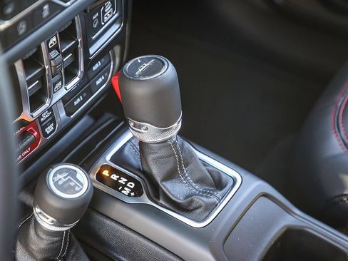 New 2025 Jeep Gladiator Rubicon w/ Convenience Group image 20