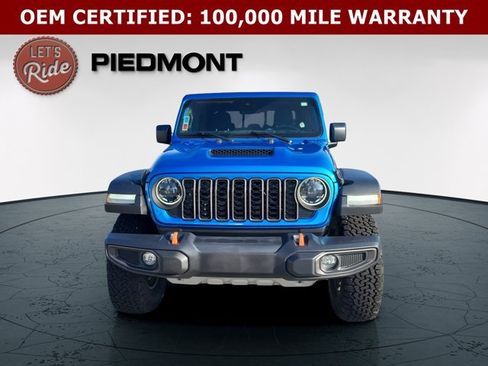 Certified 2024 Jeep Gladiator Mojave w/ Convenience Group AWD/4WD image 2