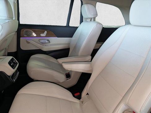 New 2026 Mercedes-Benz GLS 450 4MATIC image 17