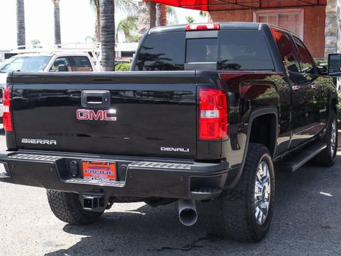Used 2018 GMC Sierra 2500 Denali w/ Duramax Plus Package image 10