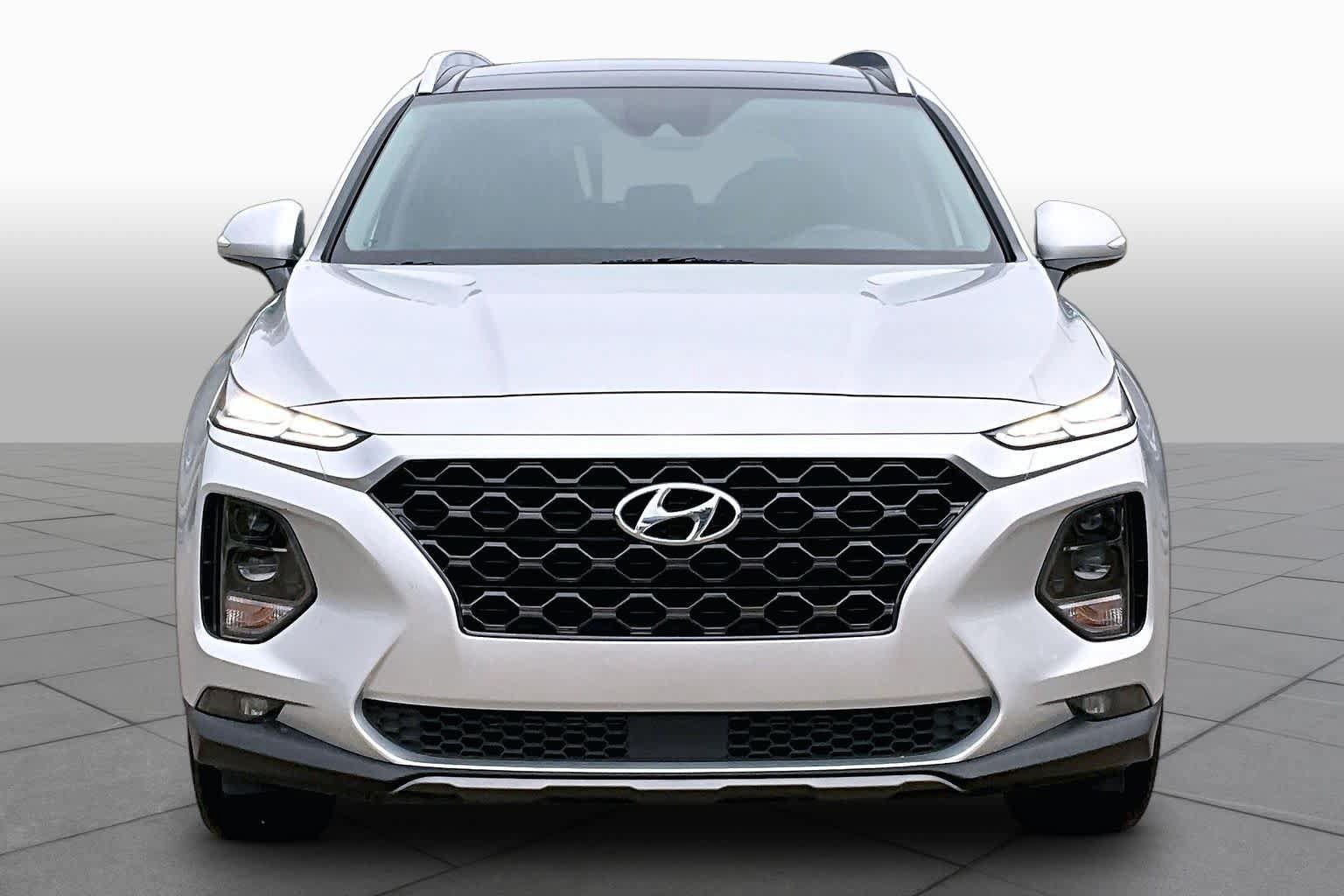 Used 2019 Hyundai Santa Fe Limited FWD image 4
