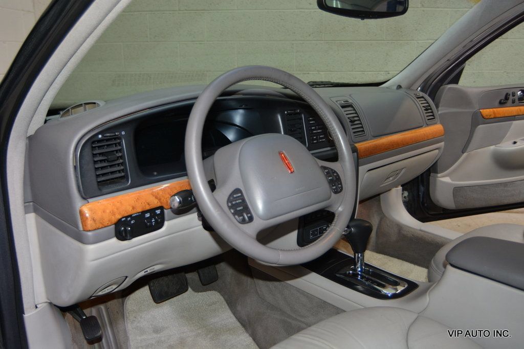 Used 1998 Lincoln Continental FWD image 11