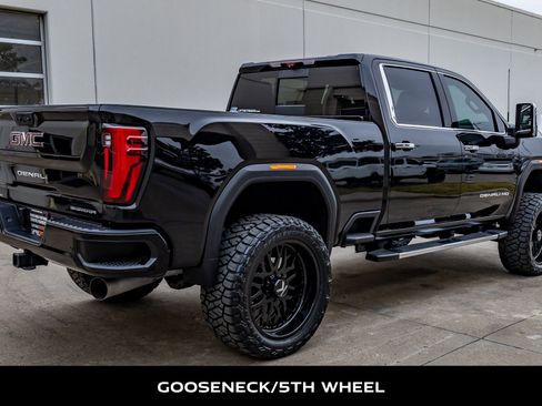 Used 2024 GMC Sierra 2500 Denali w/ Denali Reserve Package image 10