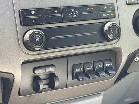 Used 2012 Ford F250 XLT w/ FX4 4X4 Off-Road Pkg image 23