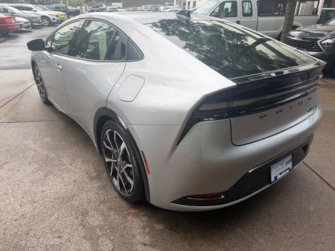 Used 2023 Toyota Prius Prime FWD image 6