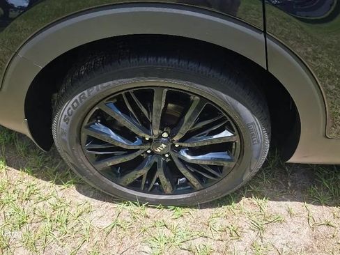 Used 2020 Kia Telluride SX w/ Towing Package FWD image 11