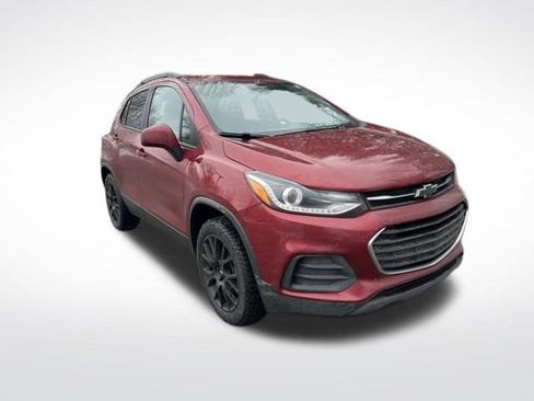 Used 2021 Chevrolet Trax LT w/ Sport Edition image 7