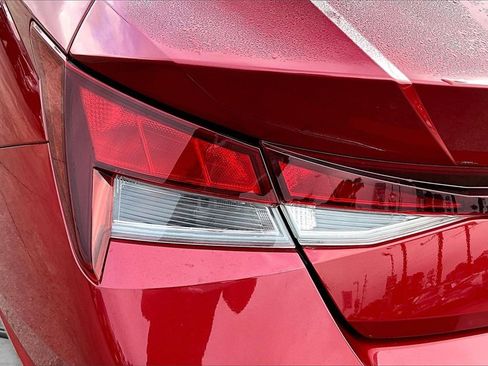 Used 2021 Hyundai Elantra SEL w/ Cargo Package image 30