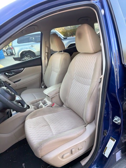 Used 2018 Nissan Rogue SV FWD image 14
