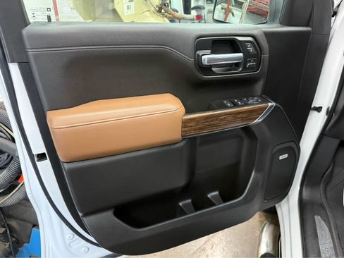 Used 2020 Chevrolet Silverado 1500 High Country w/ LPO, Dark Essentials Package image 20