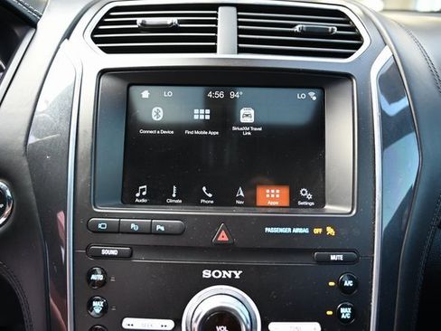 Used 2019 Ford Explorer Platinum image 18