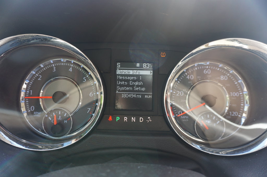 Used 2012 Chrysler Town & Country Touring w/ Entertainment Group #1 FWD image 6