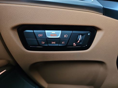 New 2026 BMW 330i Sedan w/ M Sport Package image 27