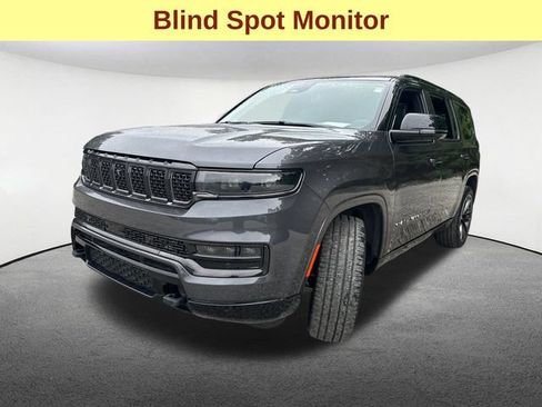 Used 2025 Jeep Grand Wagoneer Series III w/ Rear Seat Video Group 1 AWD/4WD image 5