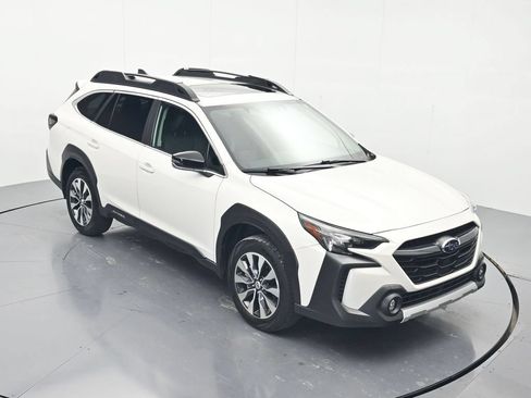 Used 2025 Subaru Outback Limited AWD/4WD image 30
