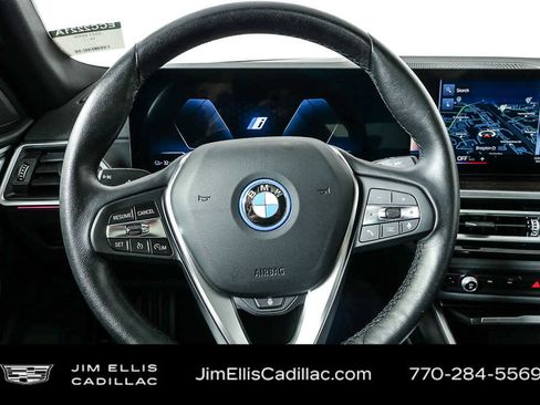 Used 2023 BMW i4 eDrive35 w/ Premium Package image 9