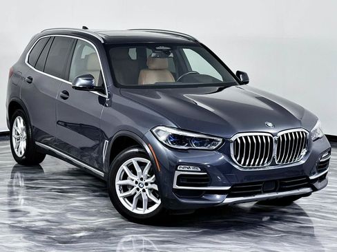 Used 2019 BMW X5 xDrive40i w/ Executive Package AWD/4WD image 3