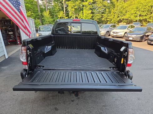 Used 2014 Toyota Tacoma 4x4 Double Cab w/ TRD Sport Package image 7
