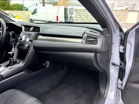 Used 2018 Honda Civic Sport image 18